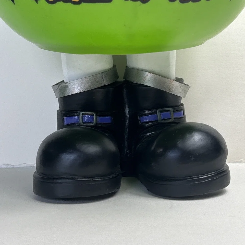 Gemmy Green Trick or Treat Smell My Feet Halloween Candy Bowl Feet Motion Sensor